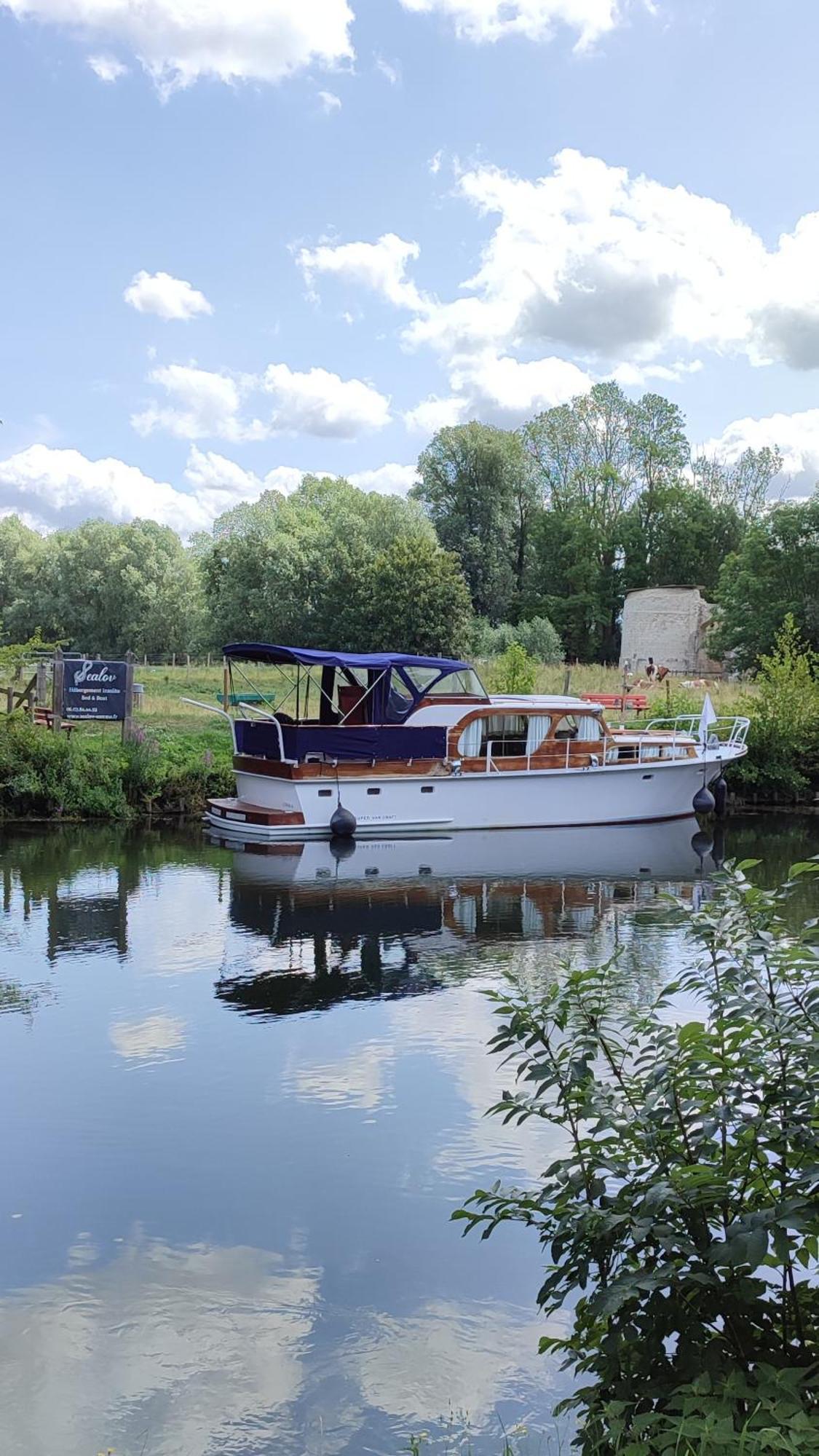 Botel Sealov Hebergements Insolites- Linge, Menage Et Velos Inclus *