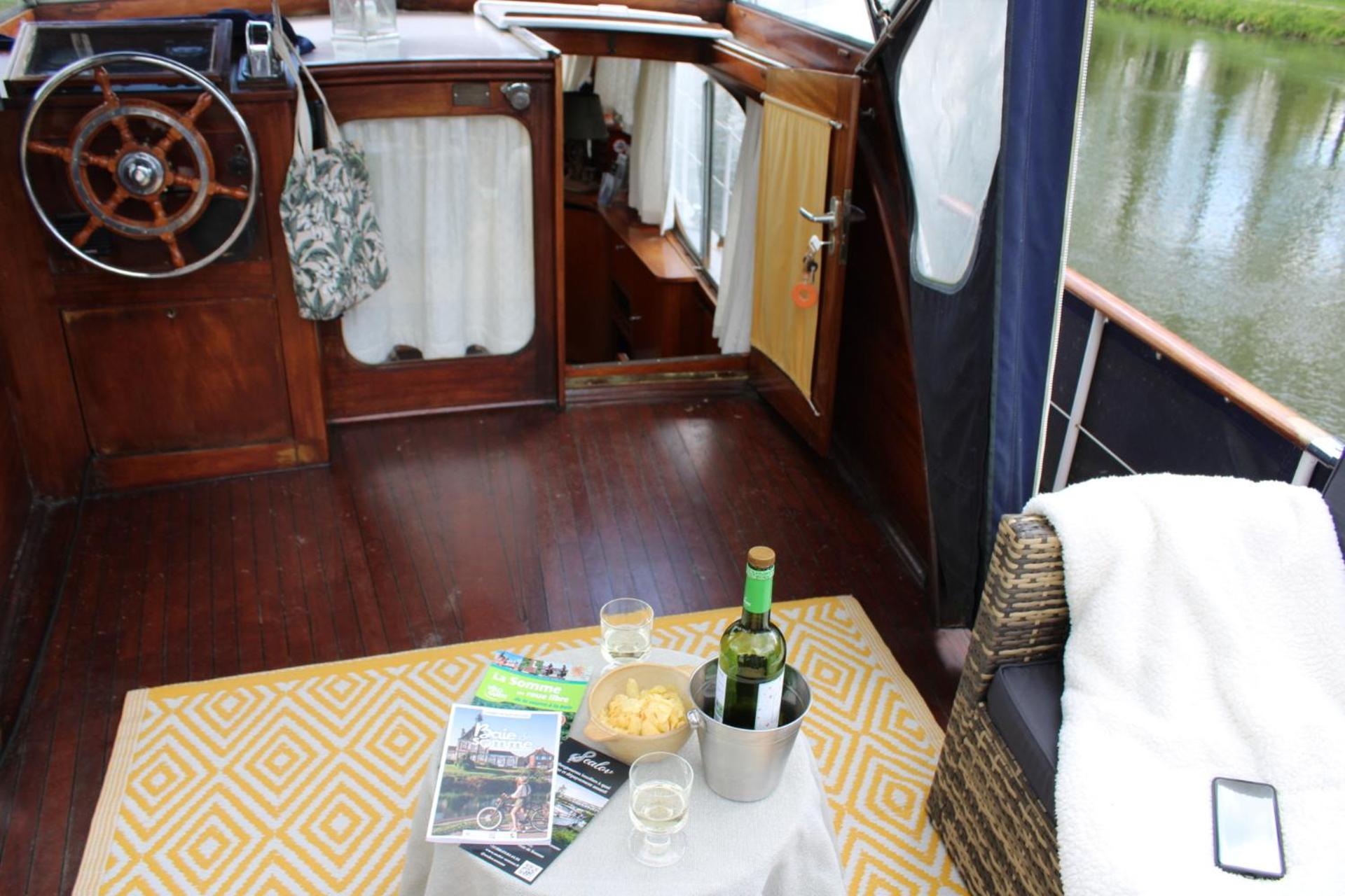 Botel Sealov Hebergements Insolites- Linge, Menage Et Velos Inclus Eaucourt-sur-Somme
